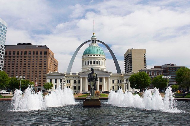 Cheap flights to St. Louis